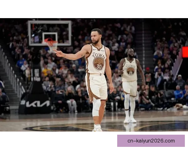 库里手臂被球迷拉拽科尔直言勇士争六七名已无可能